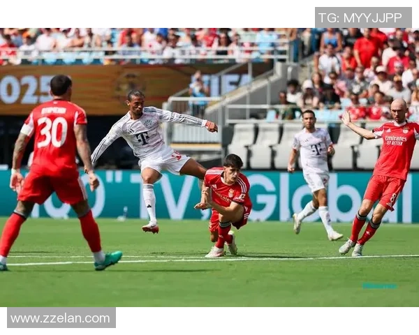 欧冠激战：本菲卡大胜多特蒙德点球大战瞬间点燃全场激情