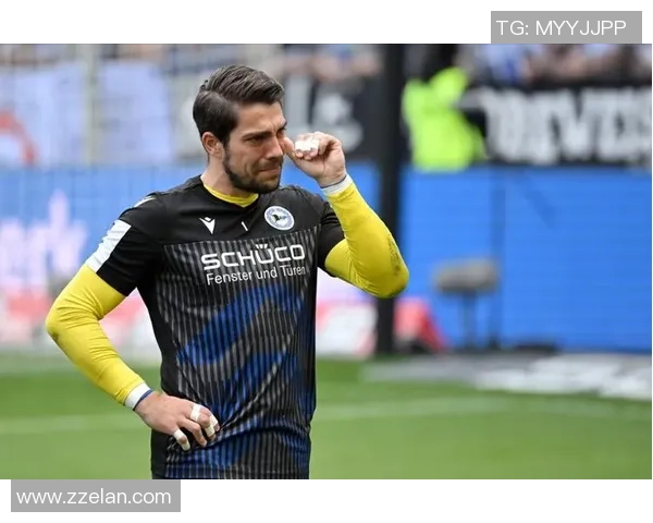 足总杯精彩对决曼城与那不勒斯战成平局乌龙球引发全场热议